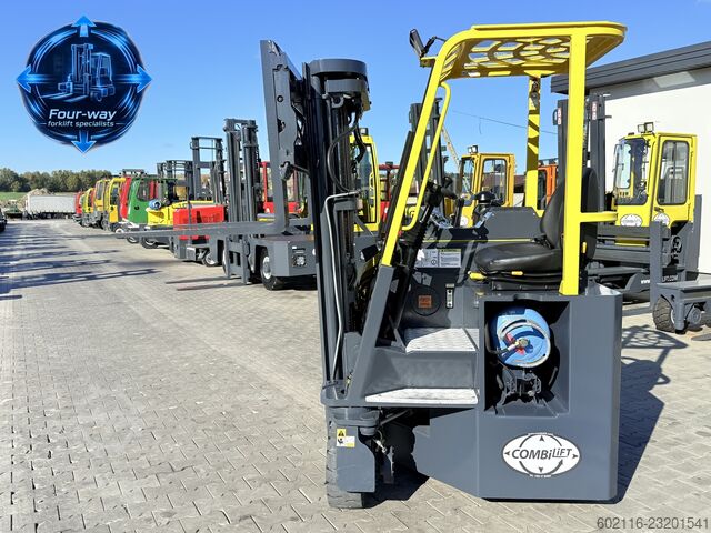 Vierwegvorkheftruck Combilift C3000CB GAS TRIPLEX 4900 POSITIONER