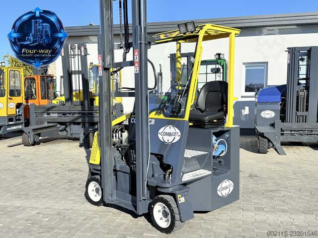 Dört yollu forklift Combilift C3000CB GAS TRIPLEX 4900 POSITIONER