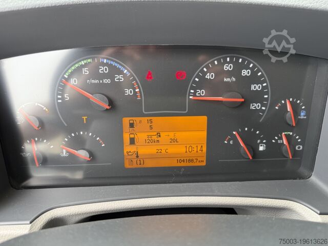 Macara montată pe camion Volvo FL250.16 HMF 875 K3