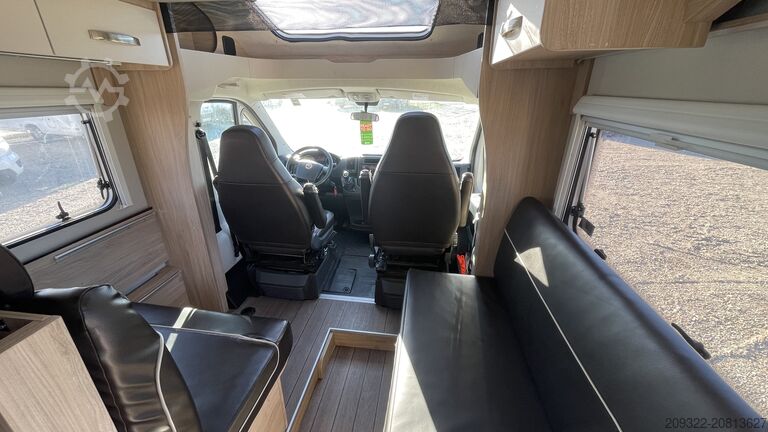 Półzintegrowany kamper Fiat Ducato Carasuite 650 MF 5 | 5 Posti Letto | Semintegrato