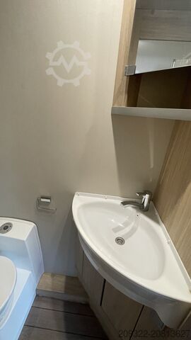 Półzintegrowany kamper Fiat Ducato Carasuite 650 MF 5 | 5 Posti Letto | Semintegrato