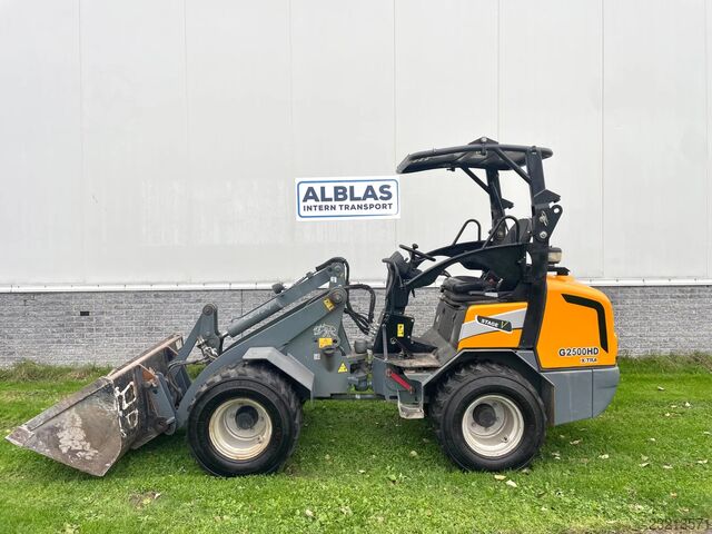 Nakladač Giant G2500HD Xtra Giant G2500HD Xtra shovel