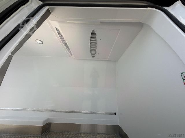 Furgone isotermico frigorifero IVECO 38S14E V Kühlausbau / ACC / LED / RFK / AHK