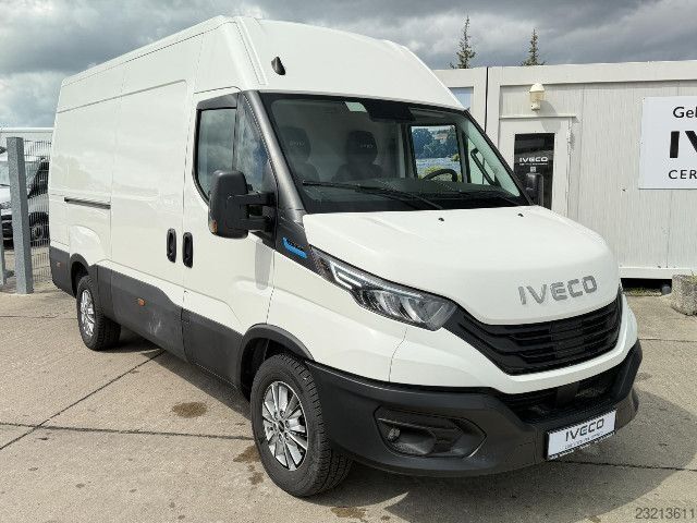 Furgone isotermico frigorifero IVECO 38S14E V Kühlausbau / ACC / LED / RFK / AHK