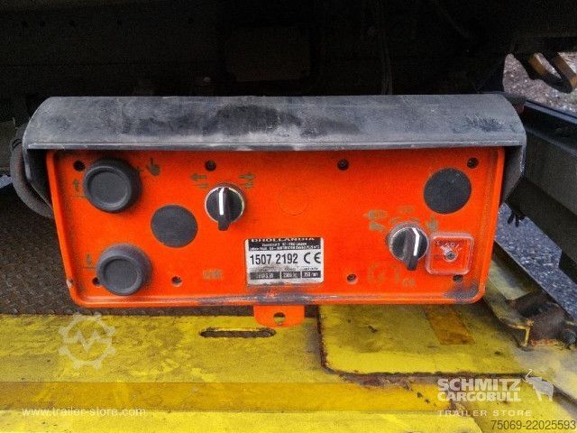 Ψυκτικός ημιρυμουλκούμενος Schmitz Cargobull Reefer Multitemp Taillift