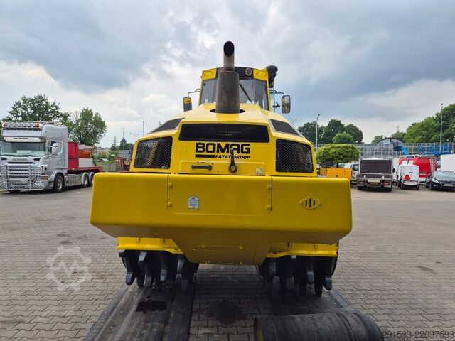 Lerakó tömörítő Bomag BC472 RB - Compactor
