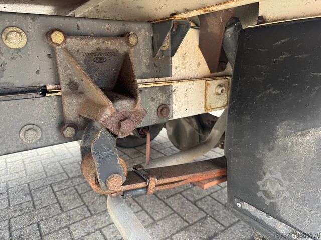 Furgonetka z podwójną kabiną Ford TRANSIT **ESSENCE-PETROL**