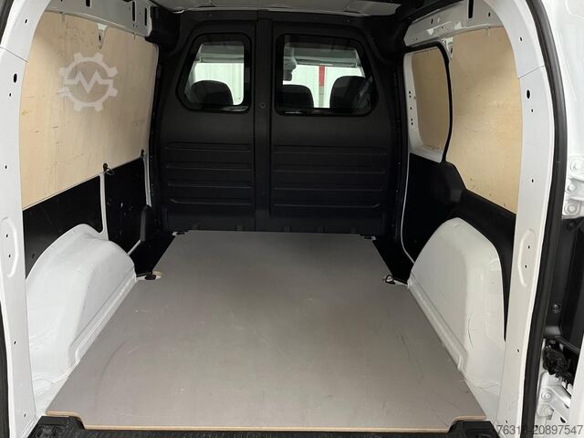 Panel van Mercedes-Benz Citan 112 Kasten LEDLicht RfKam Navi PDC Trennwa