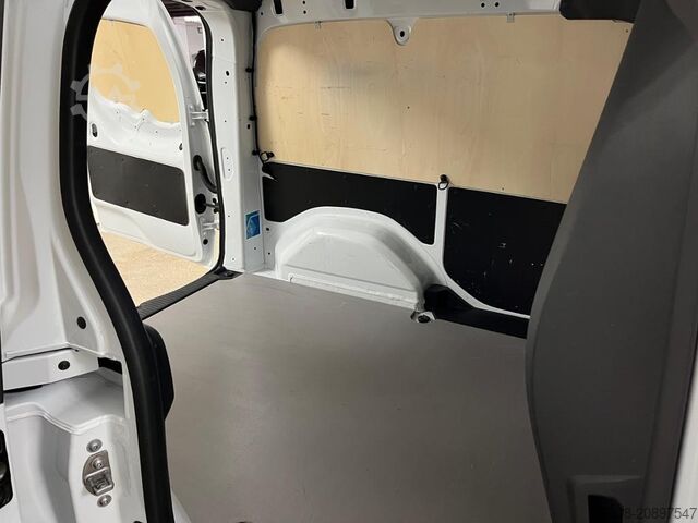 Panel van Mercedes-Benz Citan 112 Kasten LEDLicht RfKam Navi PDC Trennwa