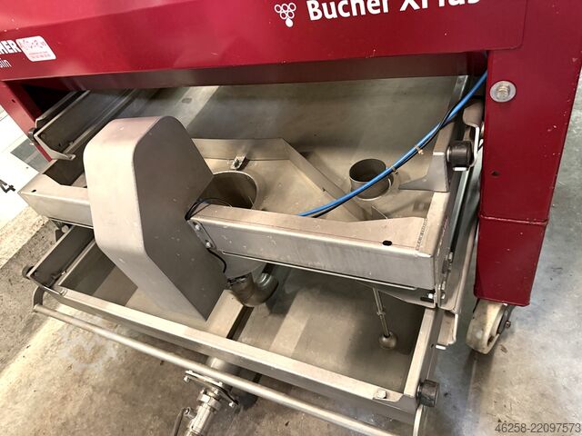 Sajtó BUCHER X PLUS 22