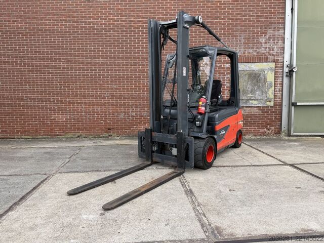 Electric 4-wheel forklift Linde E35L-01