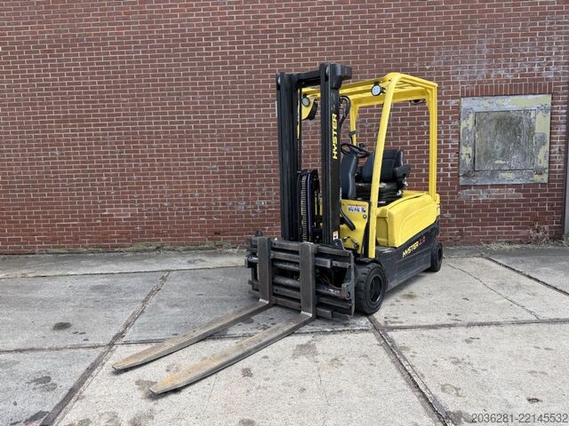 Electric 4-wheel forklift Hyster J2.0XN LWB