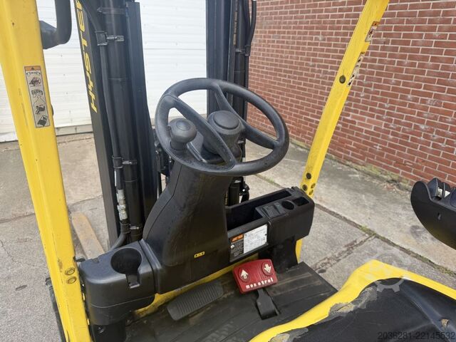 Electric 4-wheel forklift Hyster J2.0XN LWB