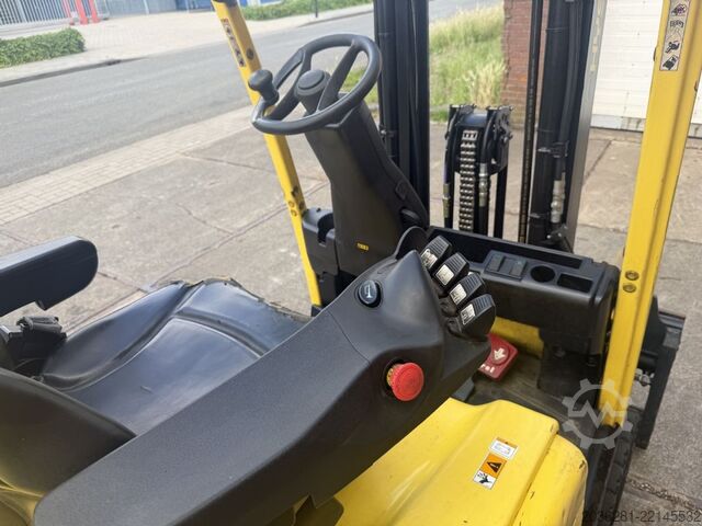 Electric 4-wheel forklift Hyster J2.0XN LWB