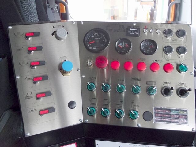 Măturătoare stradală Mercedes-Benz Atego 1323 LKO 4x2 / Themis S7BD