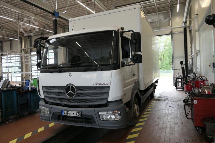 Camion avec caisse Mercedes-Benz Atego 3 4x2