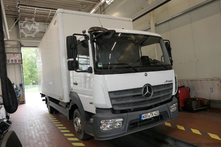 Camion avec caisse Mercedes-Benz Atego 3 4x2