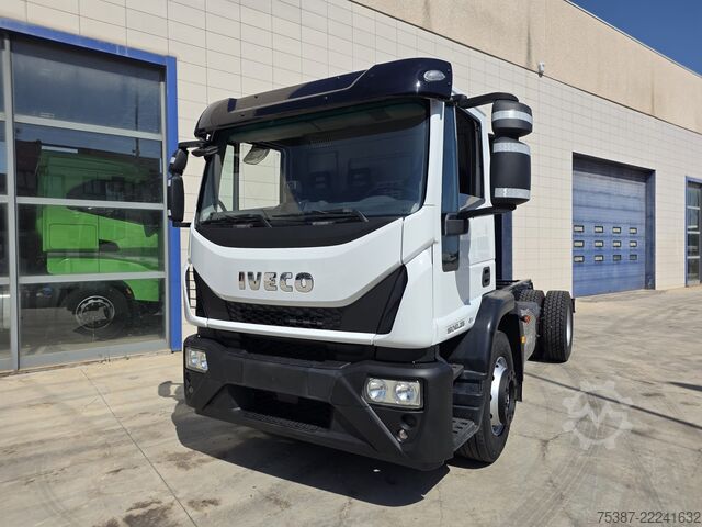 Kamyon şasisi Iveco 180E25K