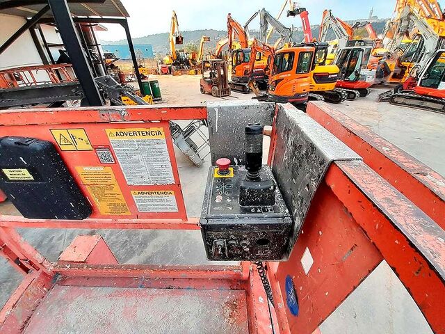 Schaarhoogwerker GENIE GS 2668 RT