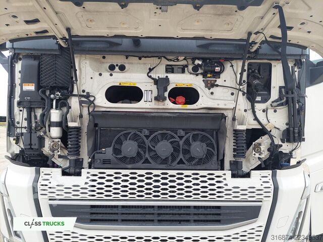 Standardni tegljač VOLVO FH 500 XL i-ParkCool ACC Side Skirts