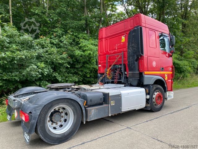 Standardni tegljač DAF XF106.460  Schaltgetriebe/ Retarder