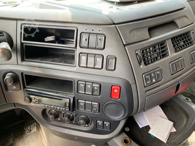 Standardni tegljač DAF XF106.460  Schaltgetriebe/ Retarder