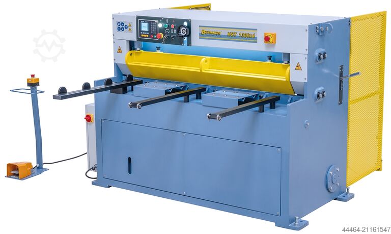 Guilhotina hidráulica Bernardo HST 1300 x 4