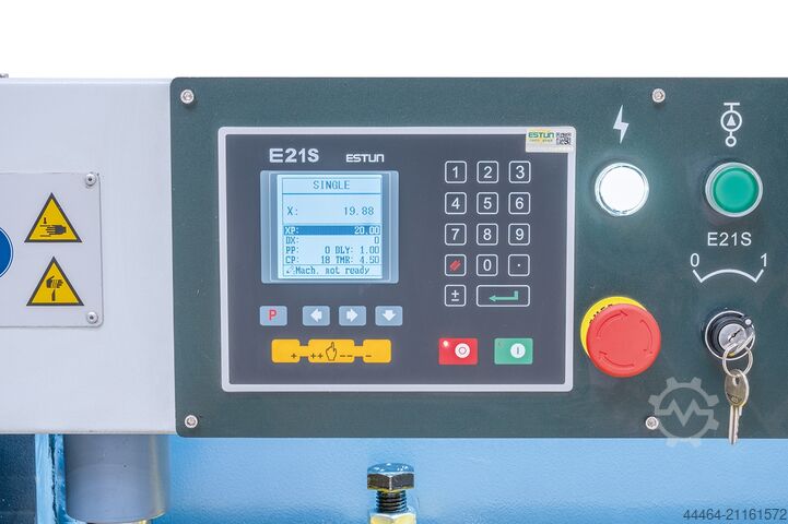 Guilhotina hidráulica Bernardo HST 1300 x 6