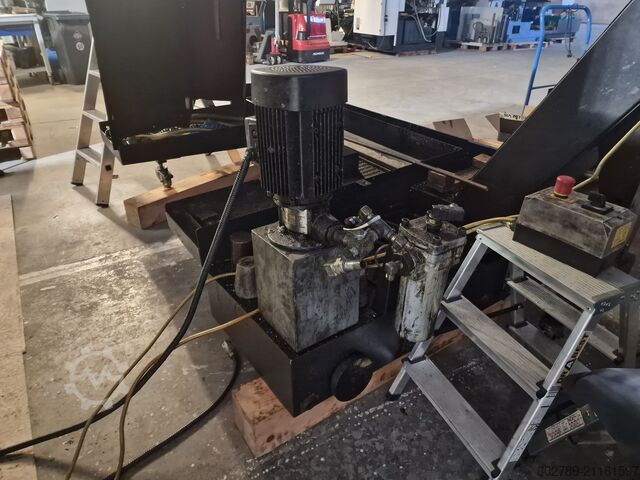 Centro de maquinação vertical Mazak Nexus 410A