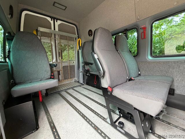 Minibus FORD Transit 2.0 TdCi 74 Kw L2H3 9 Sitze+Lift+Klima