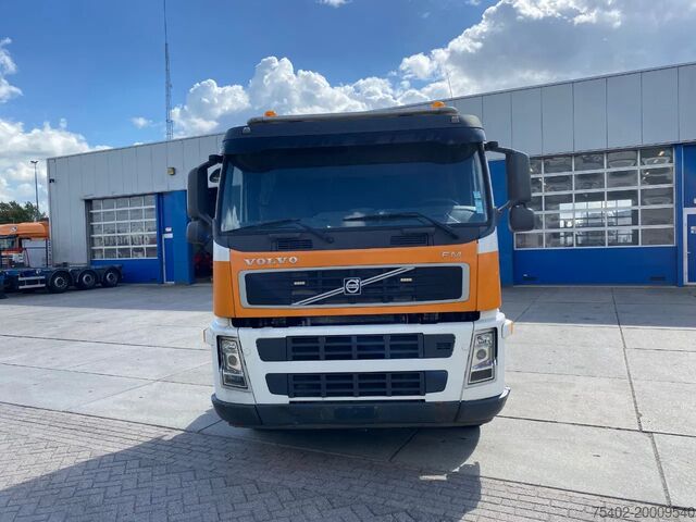 Standard-SZM Volvo FM 440 6x4 / Hooklift and Tractor / Hub Reduction