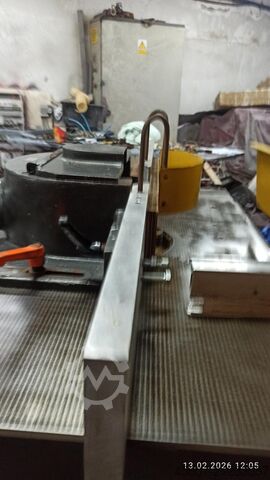 Milling machine with side table JAROMA DF-1