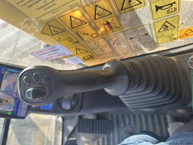 Crawler excavator Komatsu PC290NLC-11