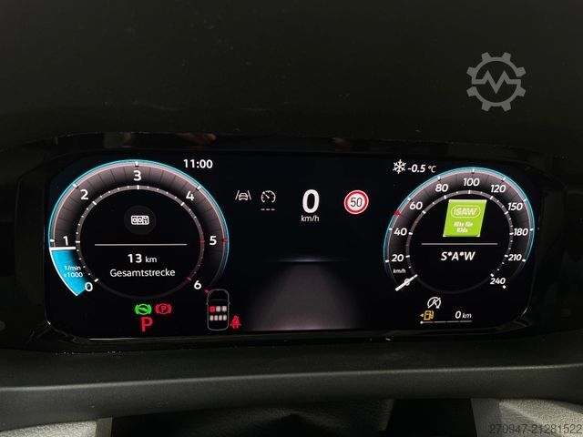 Pick-up van VOLKSWAGEN Crafter Pritsche 35 DOKA MR 4M TEMP KLIMA AHK