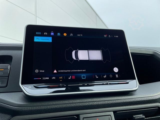 Pick-up van VOLKSWAGEN Crafter Pritsche 35 DOKA MR 4M TEMP KLIMA AHK