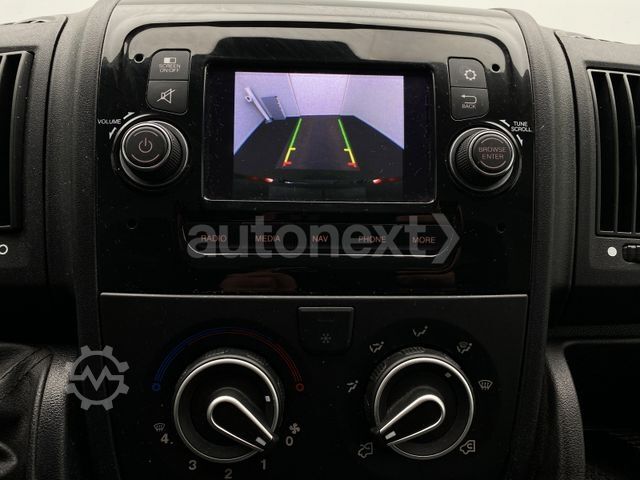 Kastenwagen PEUGEOT Boxer 2.2 HDI L1H1 KAMERA+NAVI+STANDHZG. 8265B