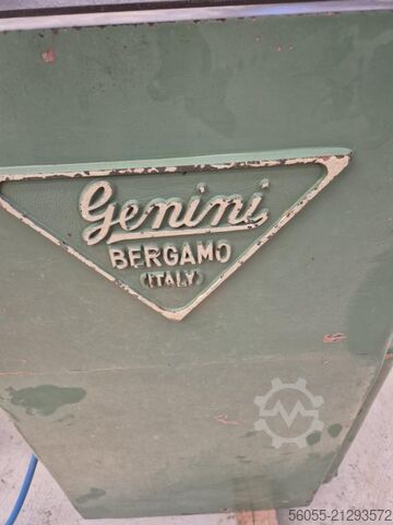 AUTOMATIC VERTICAL COPY LATHE GENINI GS 120