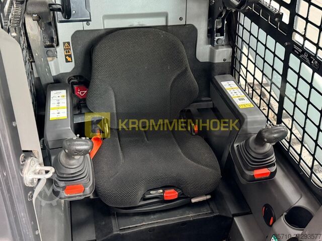 Laderaupe Bobcat T 76 + Laser Grader 244 cm