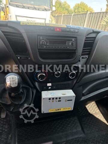 Radna platforma montirana na kamionu IVECO 35S14