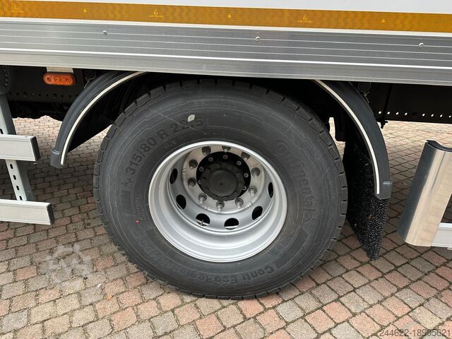 Vrachtwagen met bakwagen Ford Trucks 1833 4x2 - 1 jaar garantie