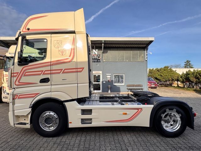Standard dragbil MERCEDES-BENZ 1848 L  Actros 5 GigaSpace  ÖlRetarder TÜV NEU