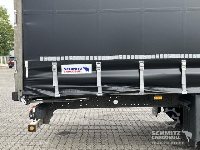 Semiremorcă deschisă cu prelată Schmitz Cargobull Curtainsider Mega Getränke