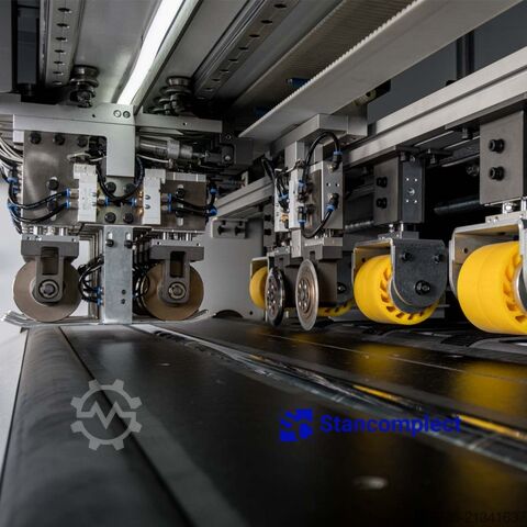 Stroj na balení do kartonu KDT Machinery WG8C1-2400S