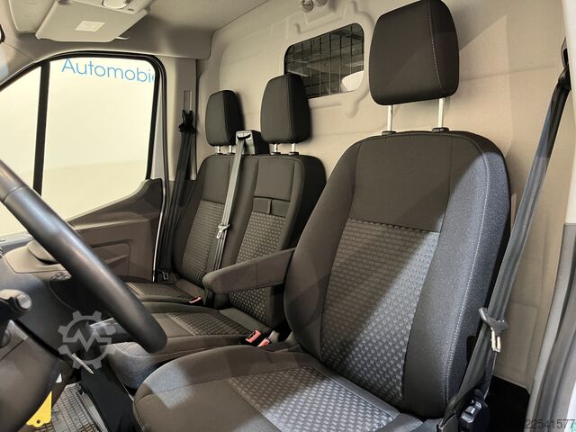 Dobozos furgon Ford Transit 350 2.0 TDCI L3H2 Trend 130 PK Automaat...