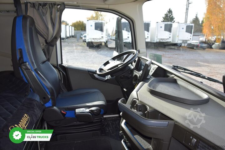 Standaard trekker VOLVO FH 460 Globetrotter XL Varios i-Save