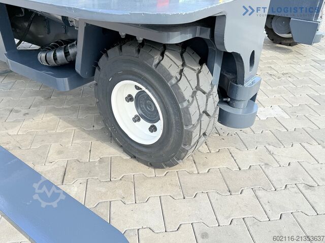 četvorosmerni viljuškar Combilift C8000 GAS TRIPLEX 8300 WIDE POSITIONER