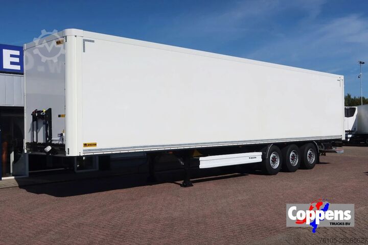 Koffer Wielton 3 Asser. Gesloten met Dhollandia klep 2500 kg L...