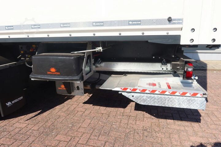Koffer Wielton 3 Asser. Gesloten met Dhollandia klep 2500 kg L...