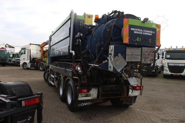 Suction vehicle Volvo FM 12.340 + ADR + stokota 14.000L + manual