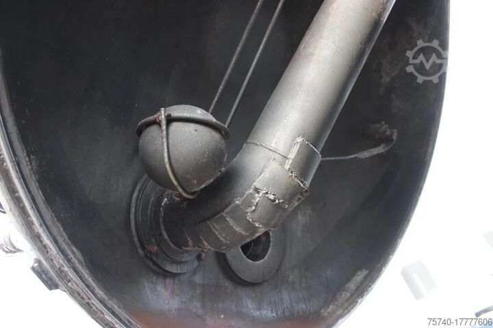 Suction vehicle Volvo FM 12.340 + ADR + stokota 14.000L + manual